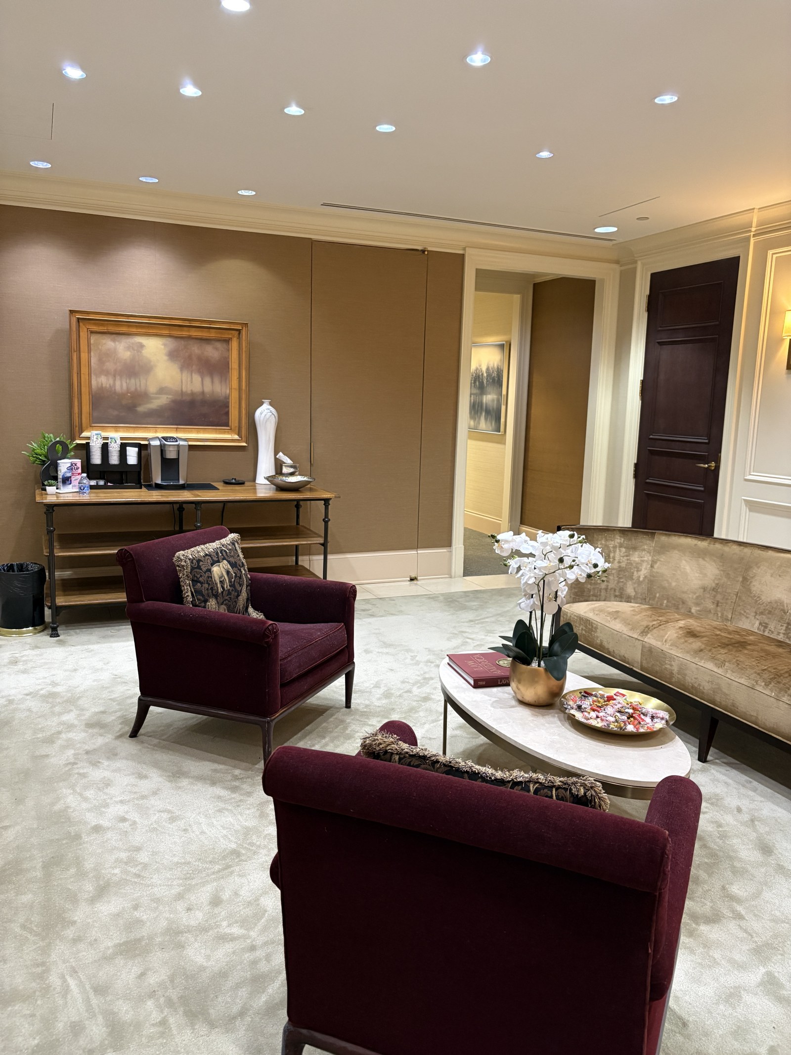Waiting lounge with upholstered furniture at One Atlantic Center